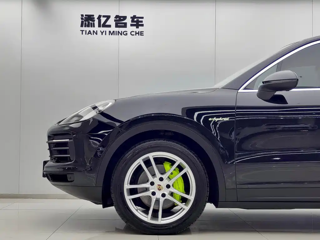 Porsche Cayenne New Energy 2022 — фото 6