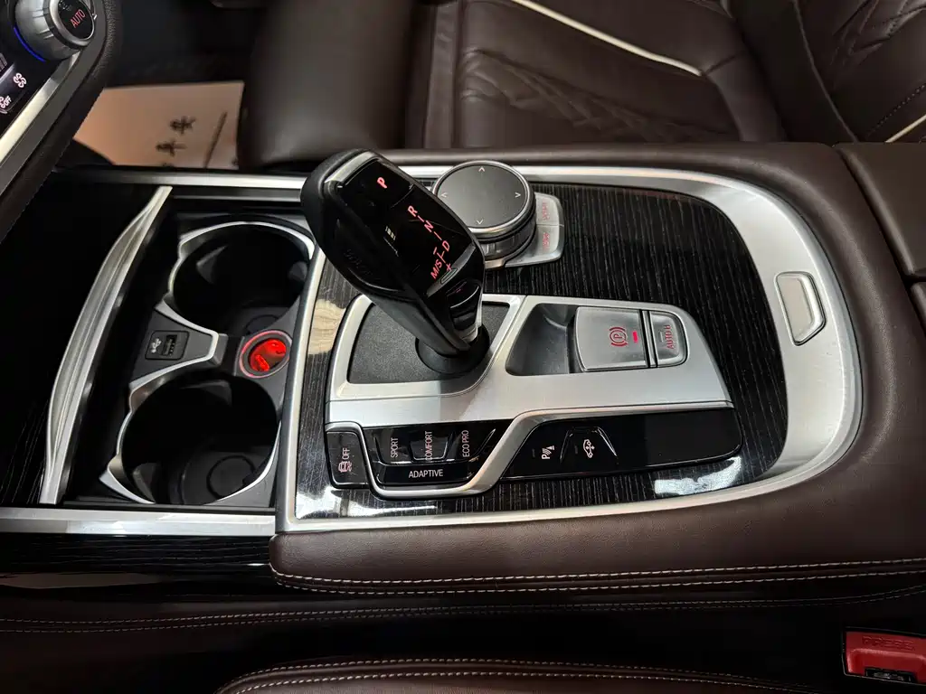 BMW 7 Series 2020 — фото 14