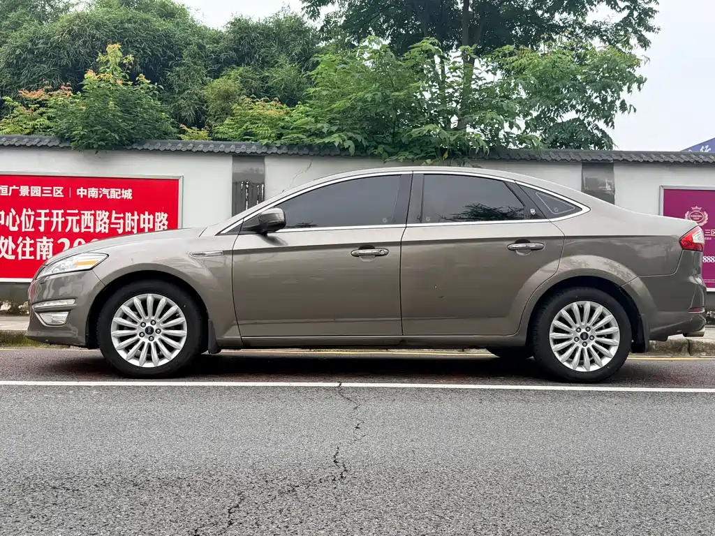 Ford Mondeo 2014 — фото 2