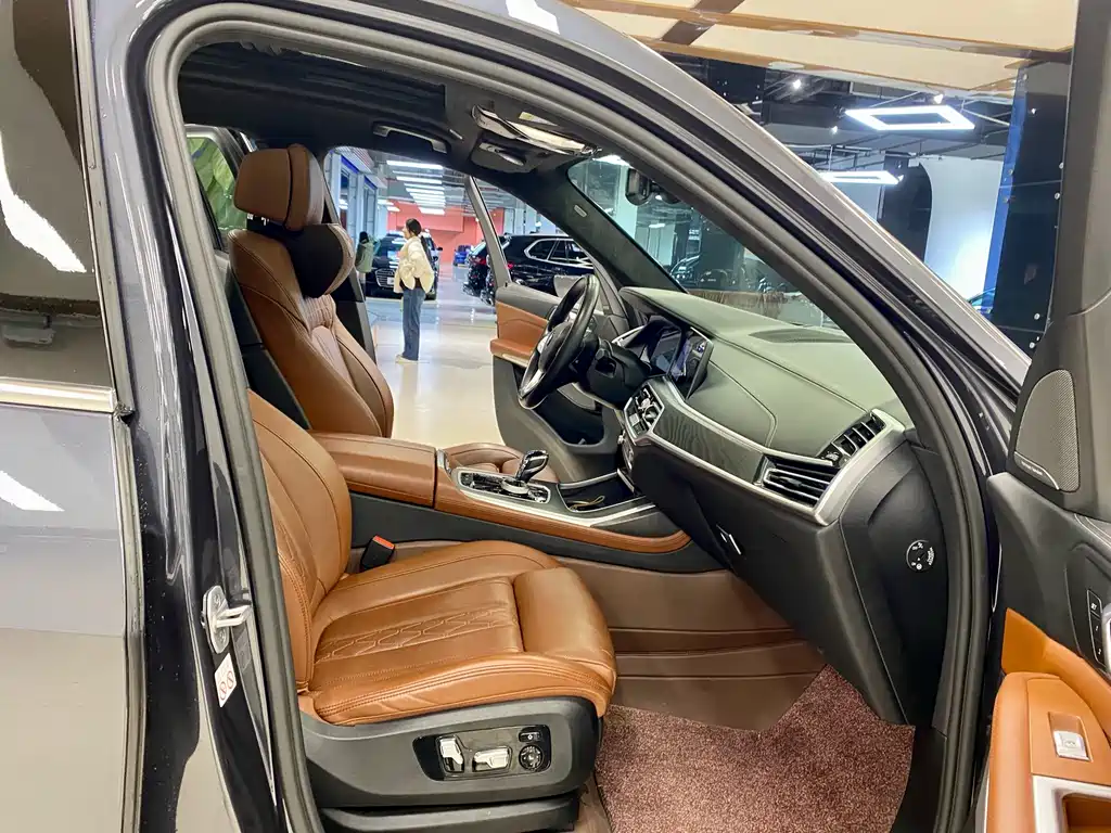 BMW X7 2022 — фото 16