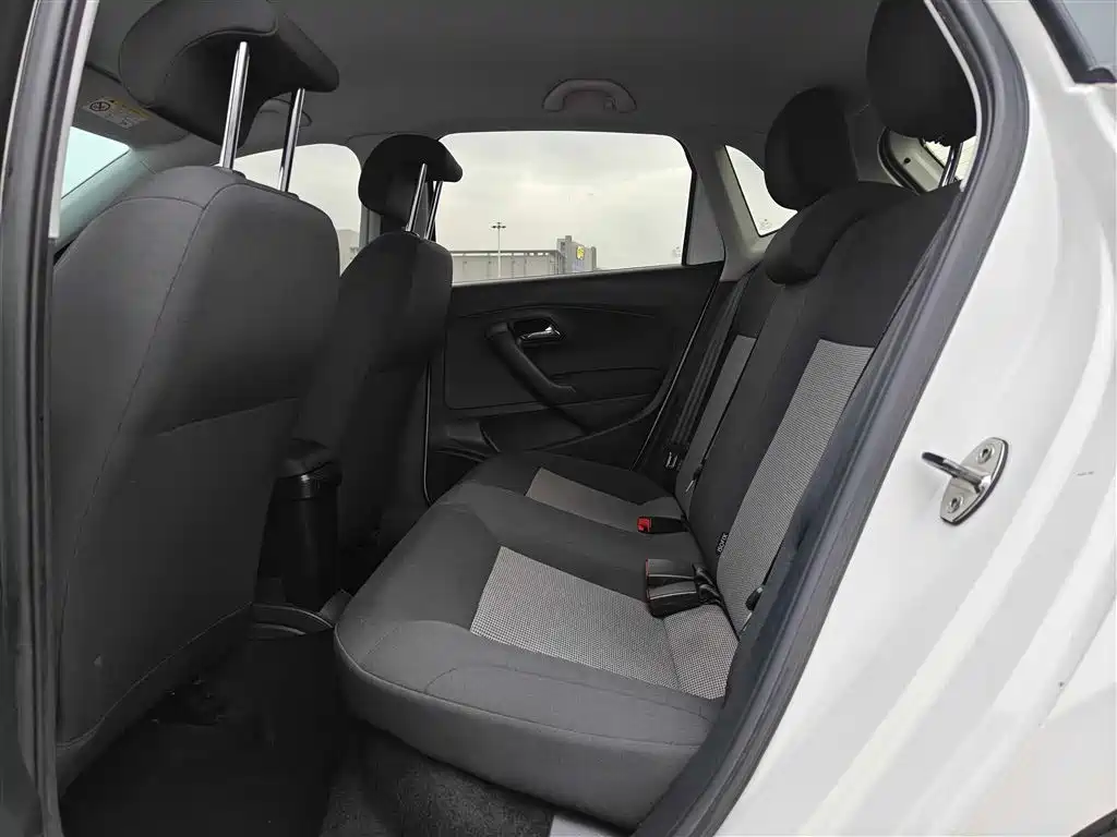 Volkswagen Polo 2018 — фото 15