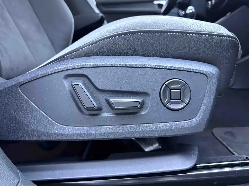 Audi Q3 2023 — фото 14