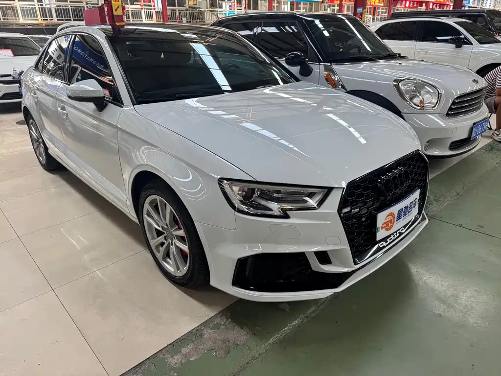 Audi A3 2018 — фото 3