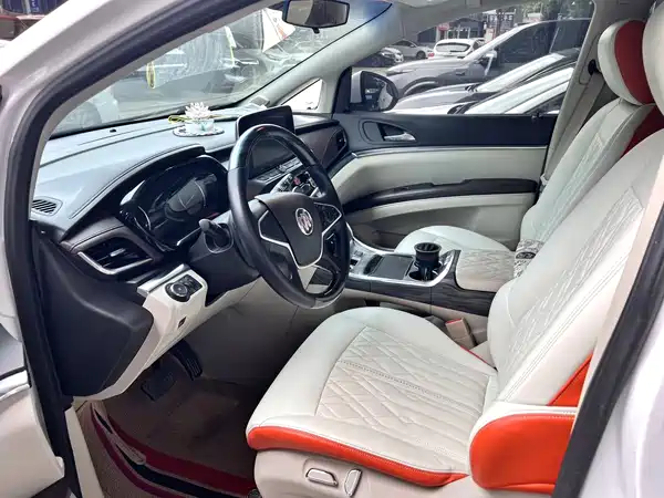 Buick GL8 2021
