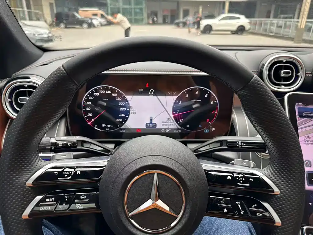 Mercedes-Benz GLC 2023