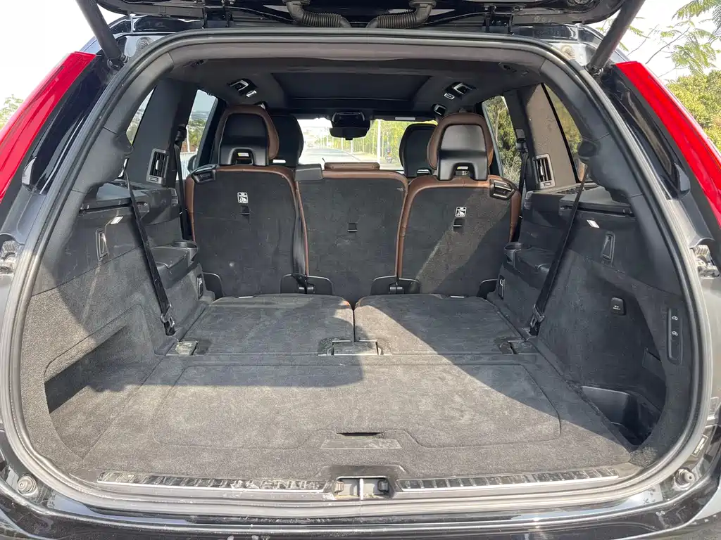 Volvo XC90 PHEV 2022 — фото 16