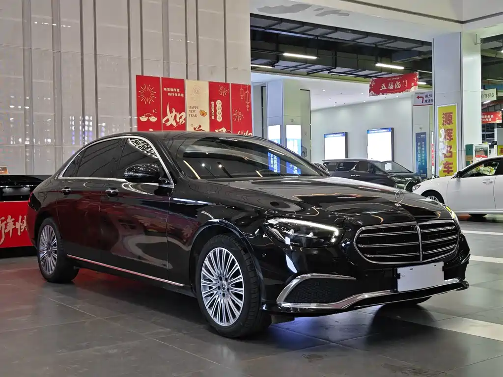 Mercedes-Benz E-Class 2023 — фото 3