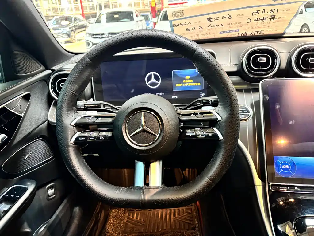 Mercedes-Benz C-Class 2023 — фото 9