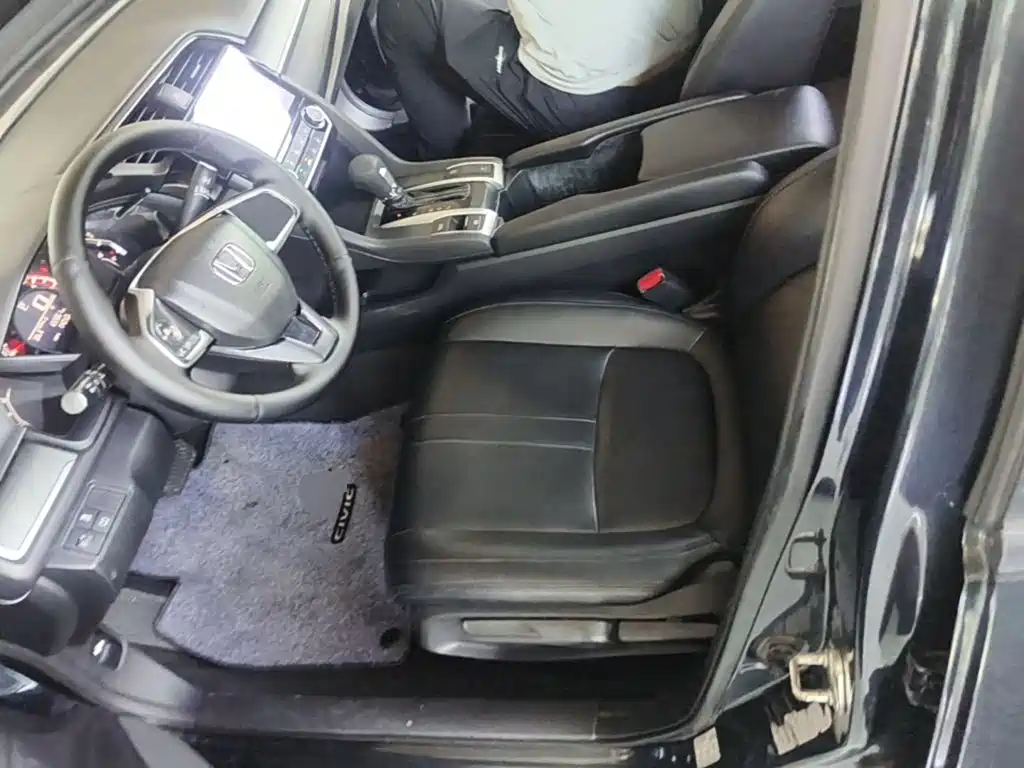 Honda Civic 2018 — фото 15