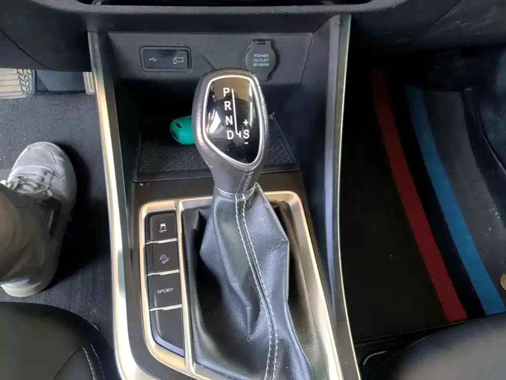Geely Vision X3 2019 — фото 10