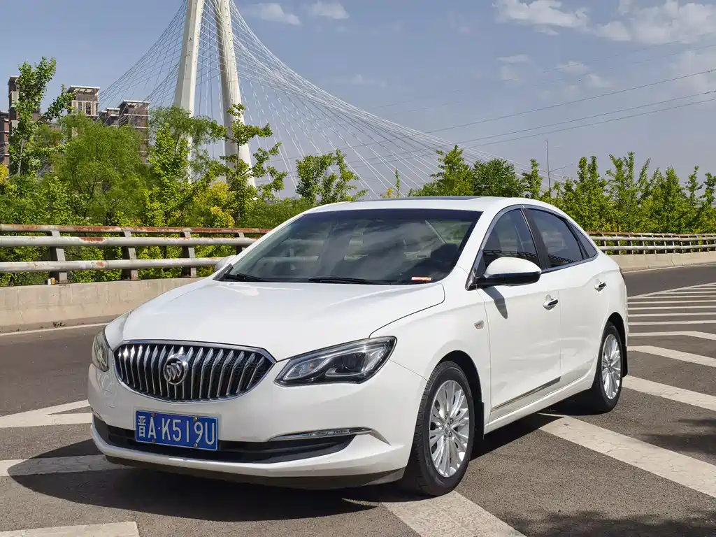 Buick Excelle 2016 — фото 1