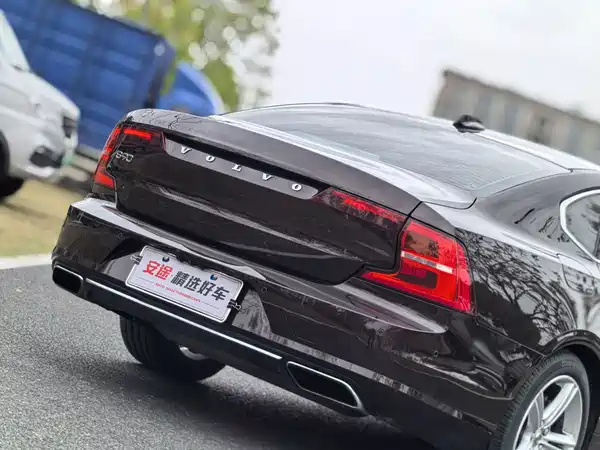 Volvo S90 2017