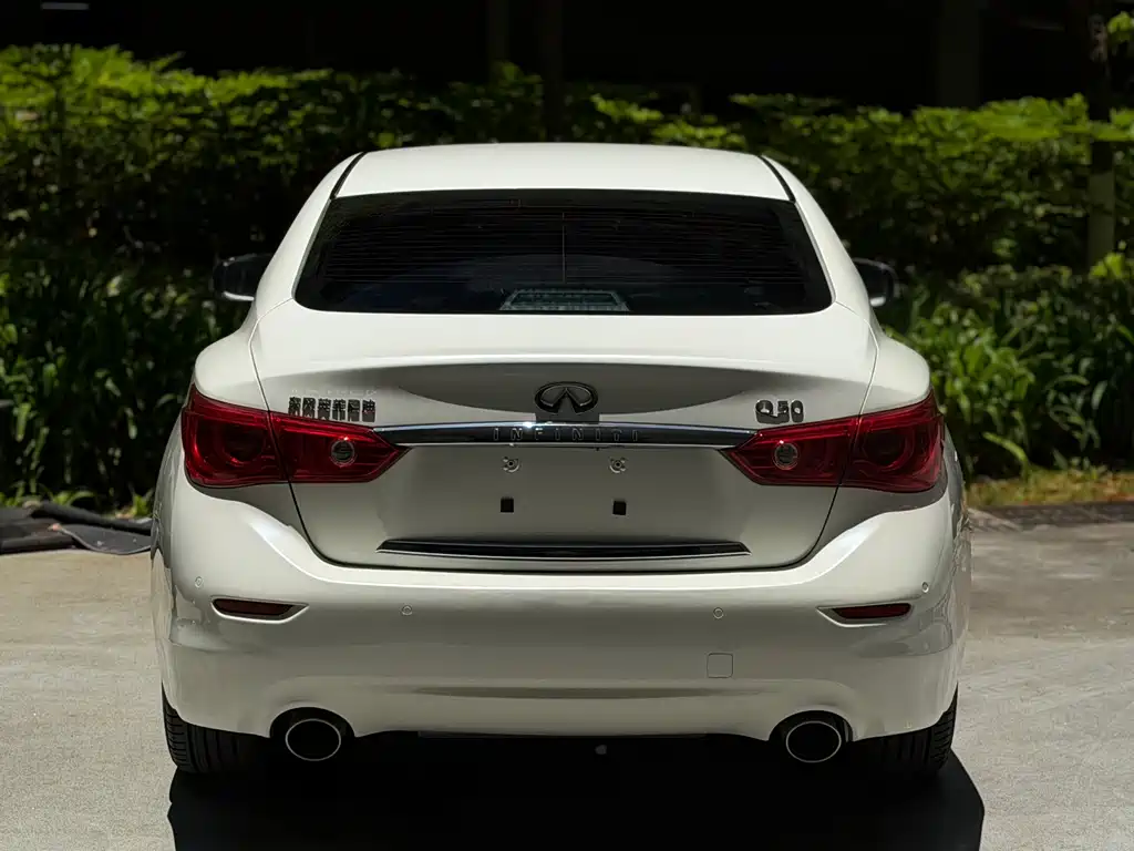 Infiniti Q50L 2015 — фото 8