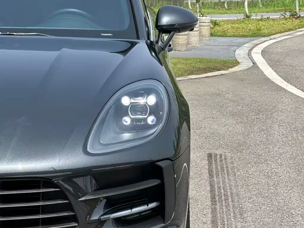 Porsche Macan 2021 — фото 10