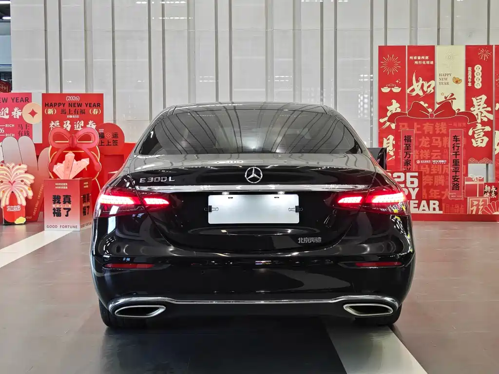 Mercedes-Benz E-Class 2023 — фото 5