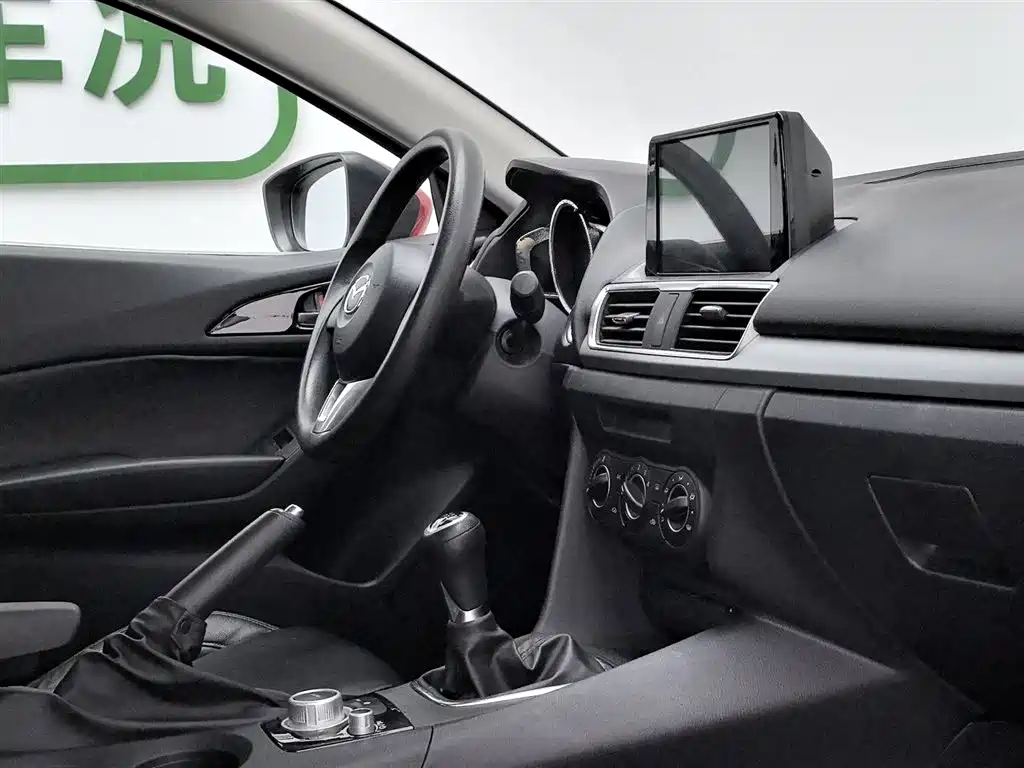 Mazda 3 Axela 2015 — фото 22