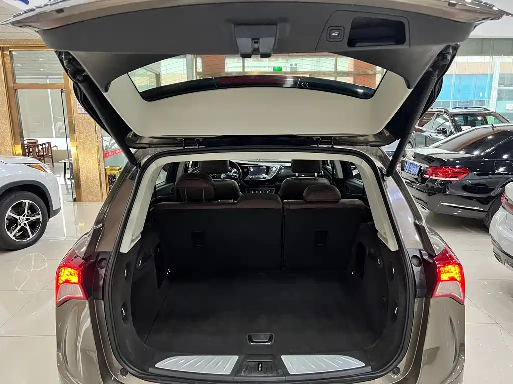 Buick Envision Plus 2018 — фото 13