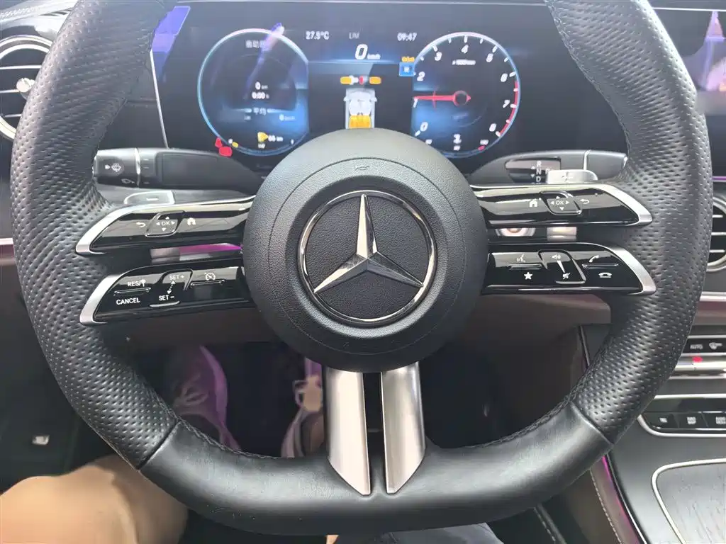Mercedes-Benz E-Class 2023 — фото 11