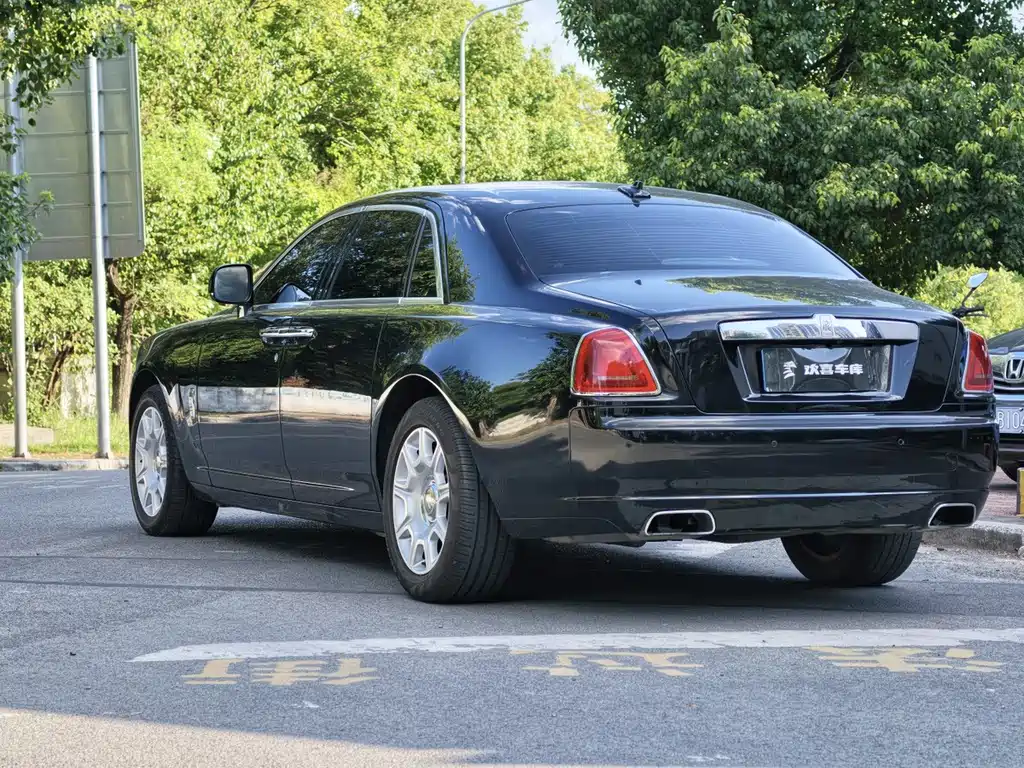 Rolls-Royce Ghost 2013 — фото 4