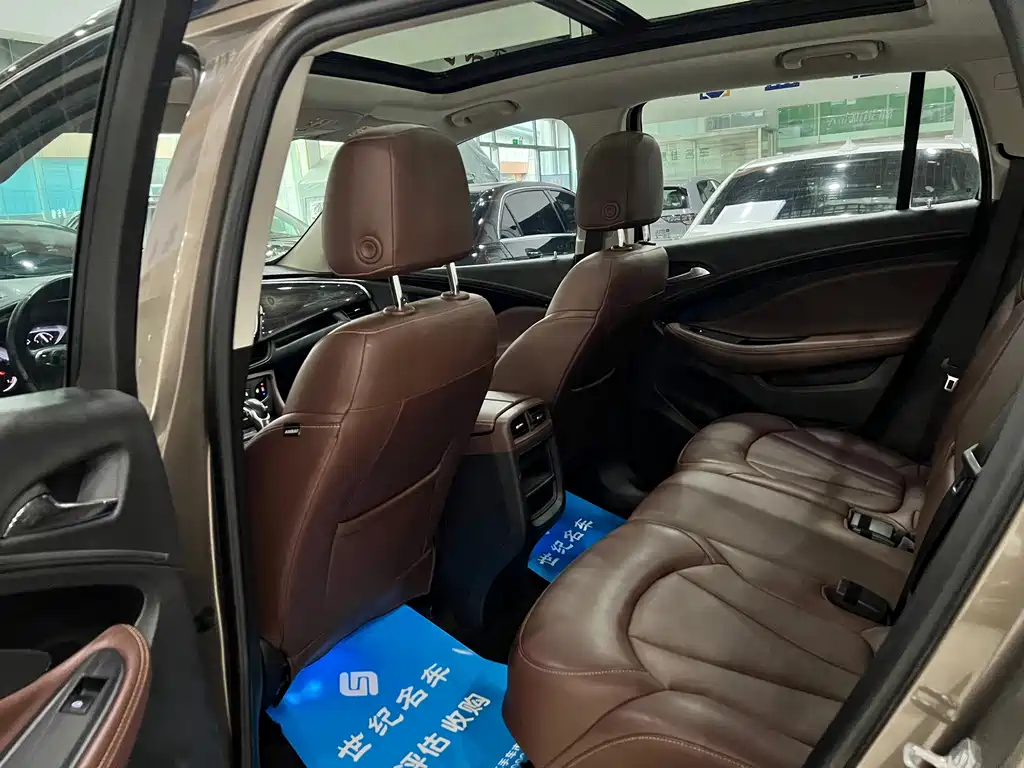 Buick Envision Plus 2018 — фото 9