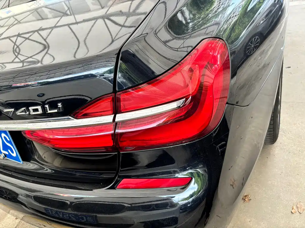 BMW 7 Series 2018 — фото 24