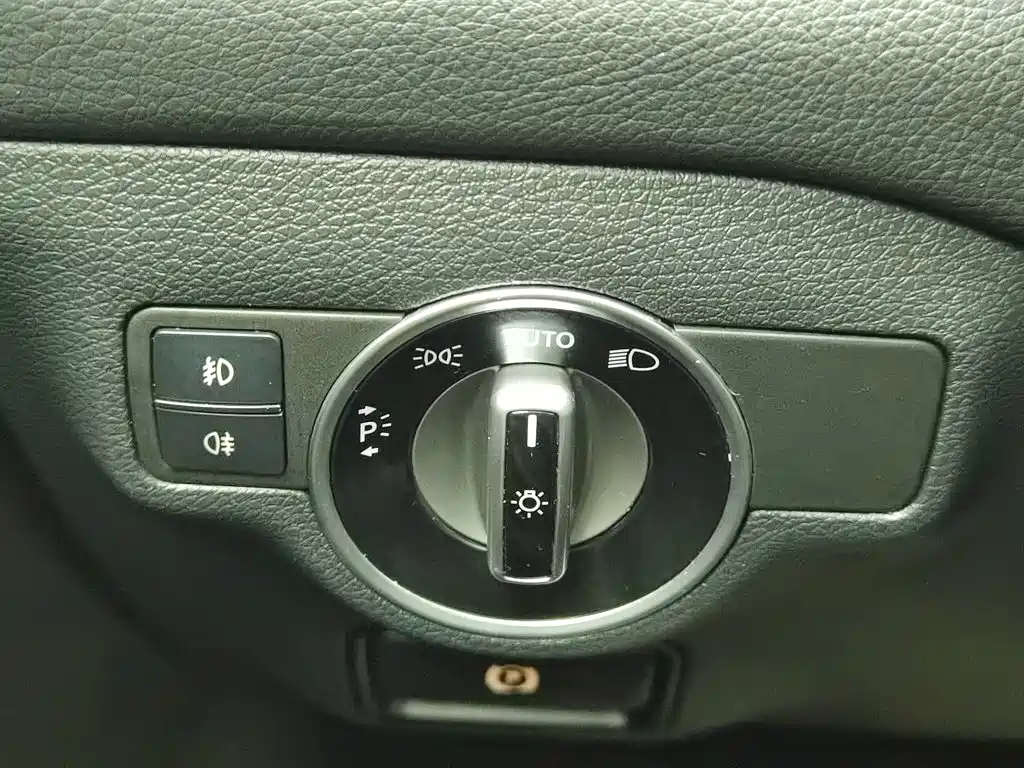 Mercedes-Benz GLA 2015 — фото 21