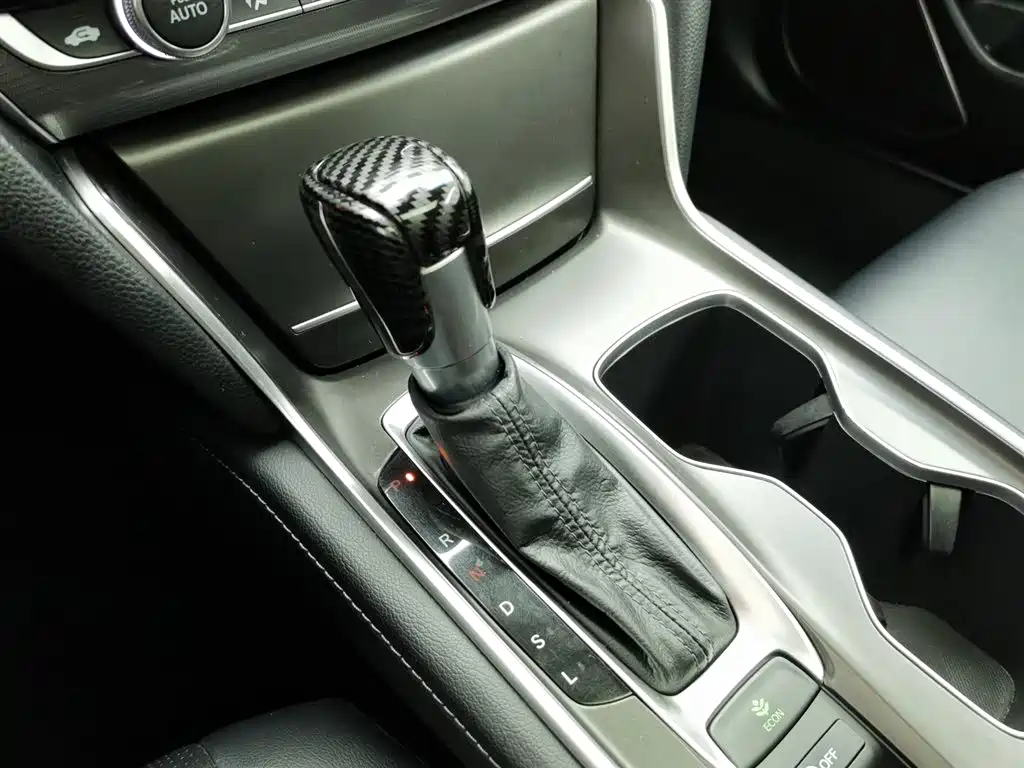Honda Accord 2021 — фото 13