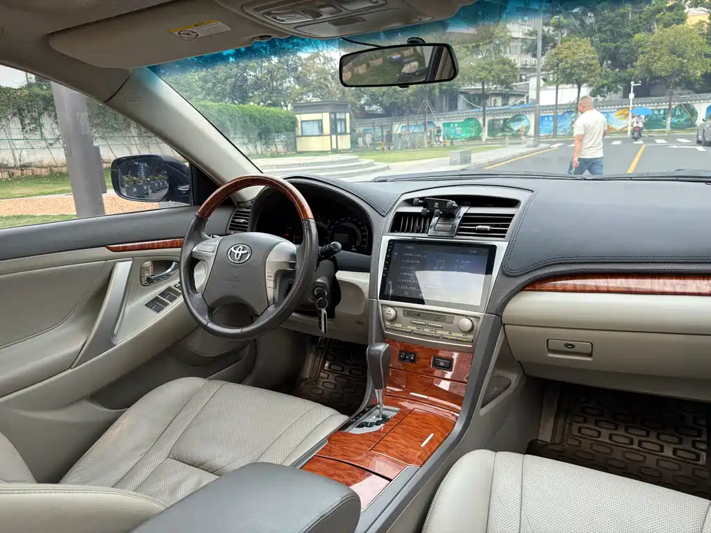 Toyota Camry 2008 — фото 15