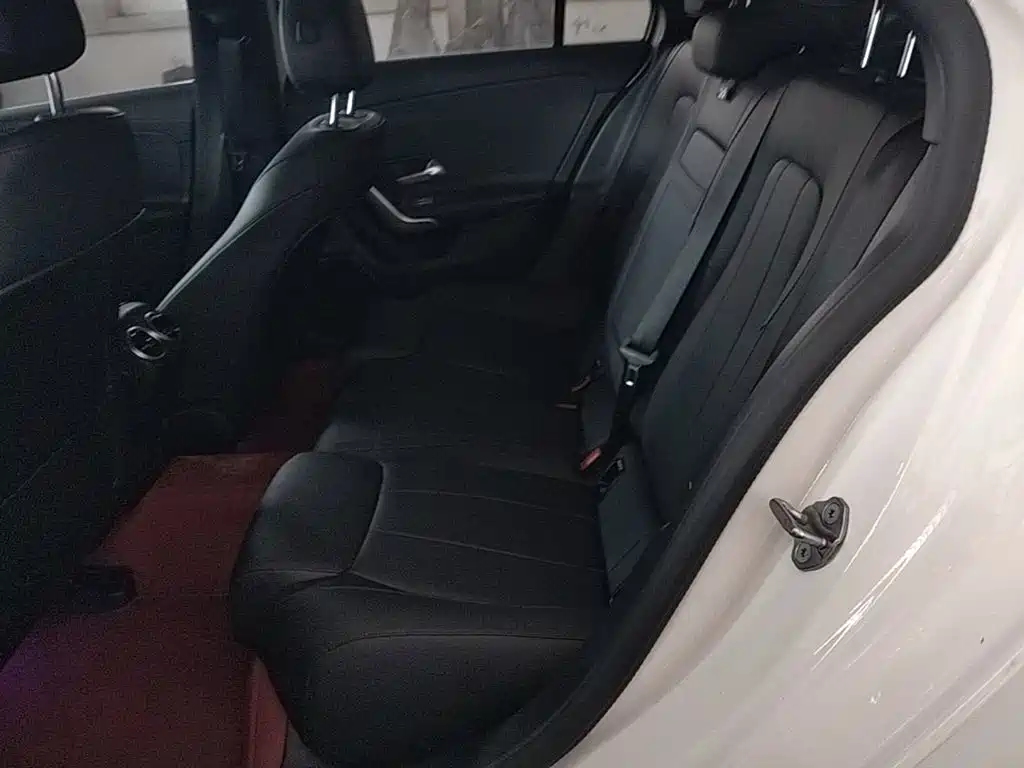 Mercedes-Benz A-Class 2023 — фото 17
