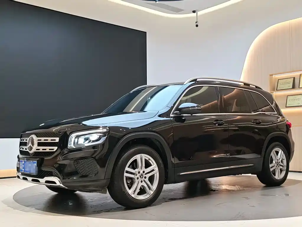 Mercedes-Benz GLB 2022 — фото 1