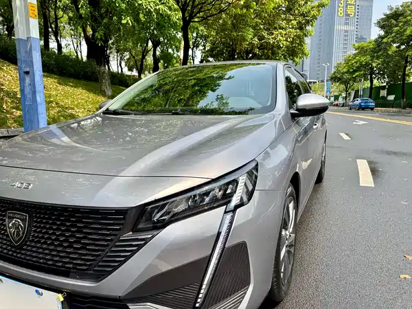 Peugeot 408 2022