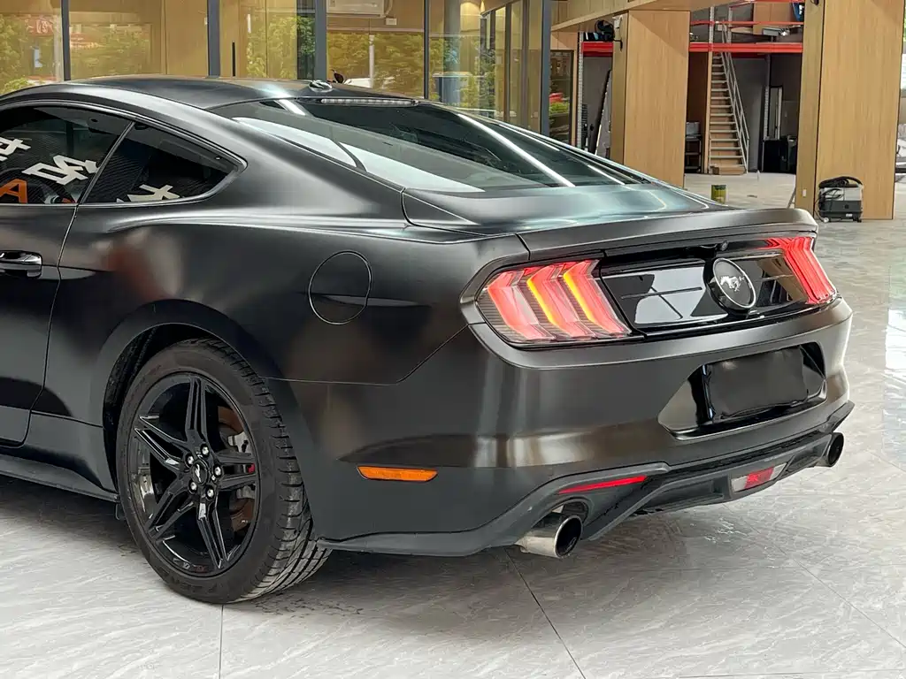 Ford Mustang 2020 — фото 12