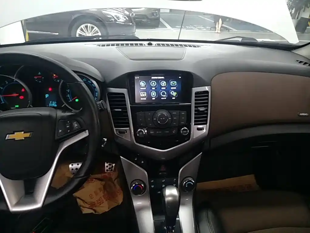 Chevrolet Cruze 2015 — фото 13