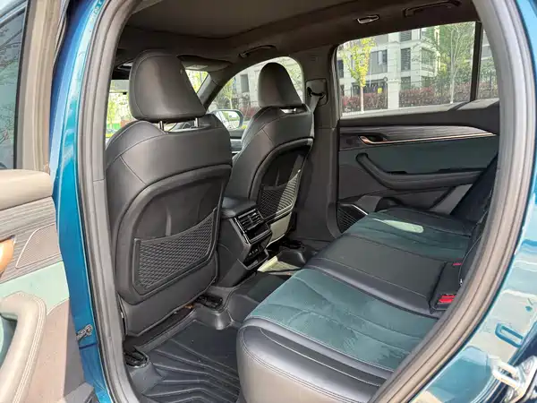 Geely Xingyue L 2021