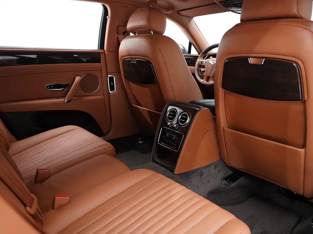 Bentley Flying Spur 2018 — фото 12