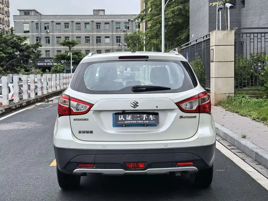 Suzuki S-Cross 2015 — фото 5
