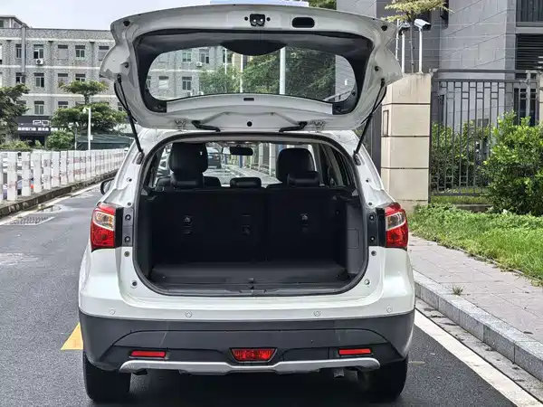 Suzuki S-Cross 2015