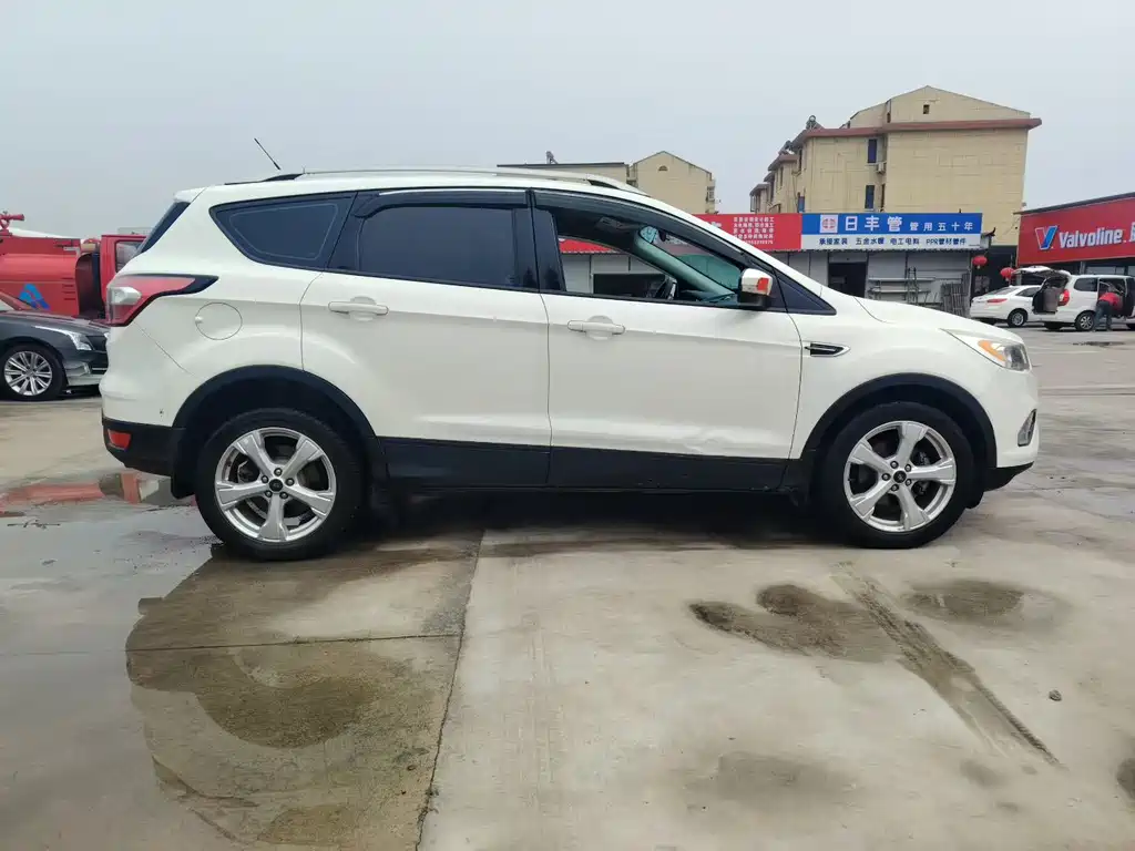 Ford Kuga 2017 — фото 6