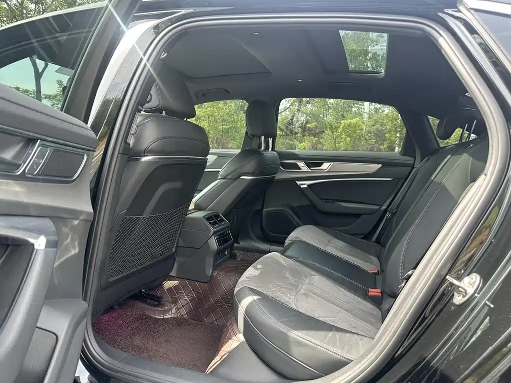 Audi A6L 2023