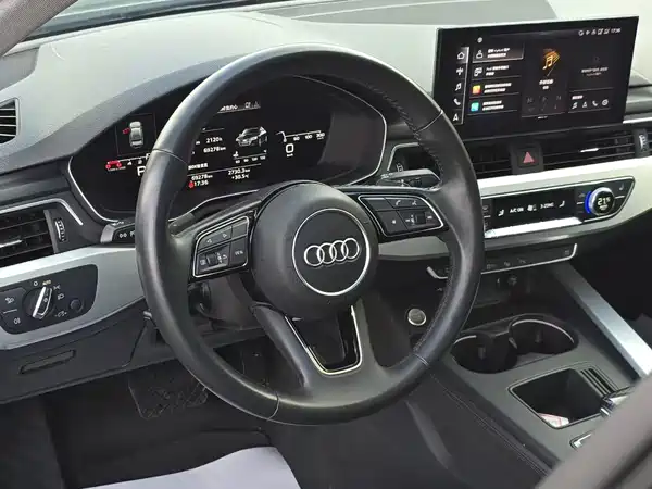 Audi A4L 2021