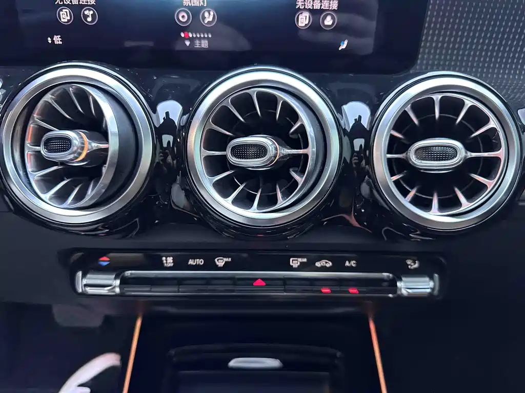 Mercedes-Benz GLB 2021 — фото 11