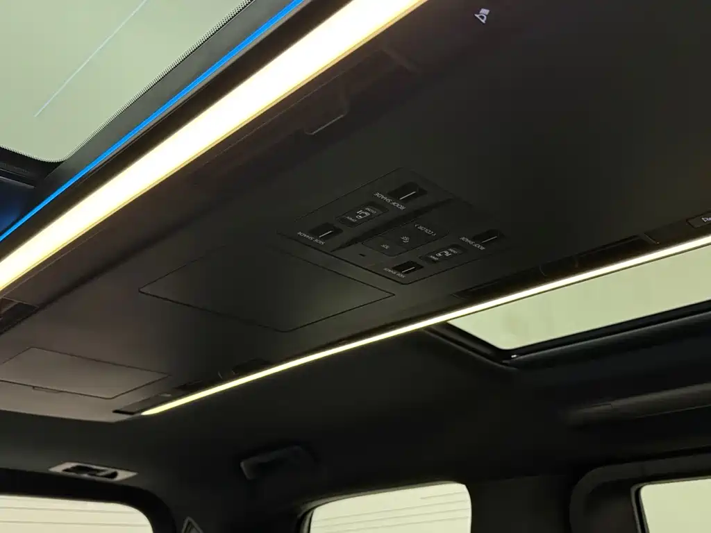 Toyota Alphard 2025 — фото 20