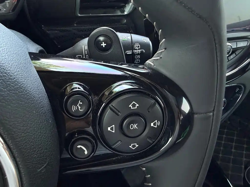 MINI Clubman 2019 — фото 14