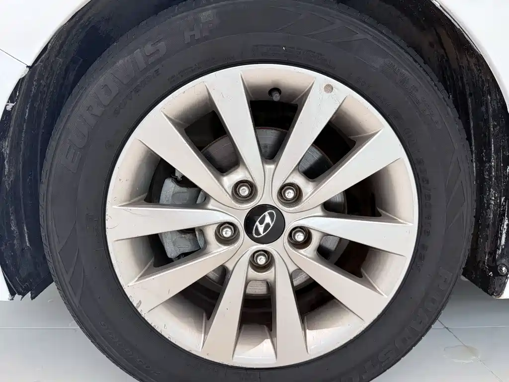 Hyundai Mistra 2015 — фото 18