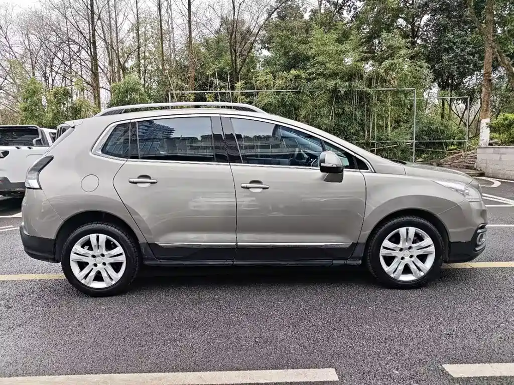 Peugeot 3008 2016 — фото 9