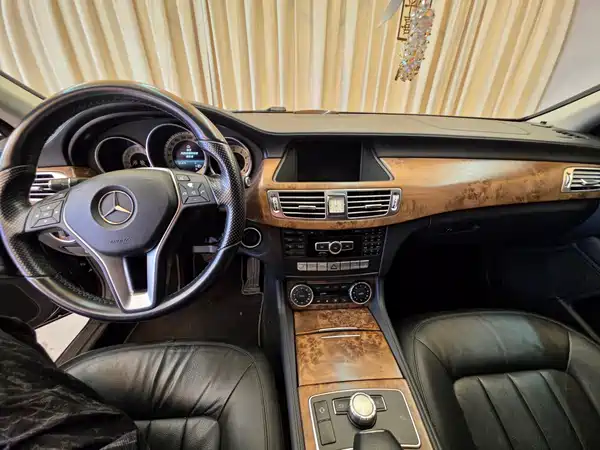 Mercedes-Benz CLS 2012