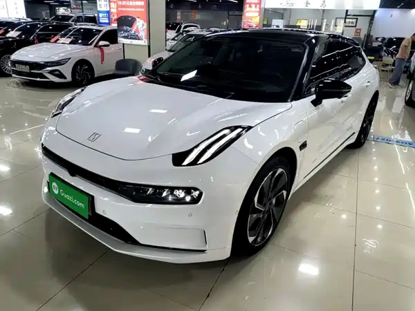 Zeekr 001 2022
