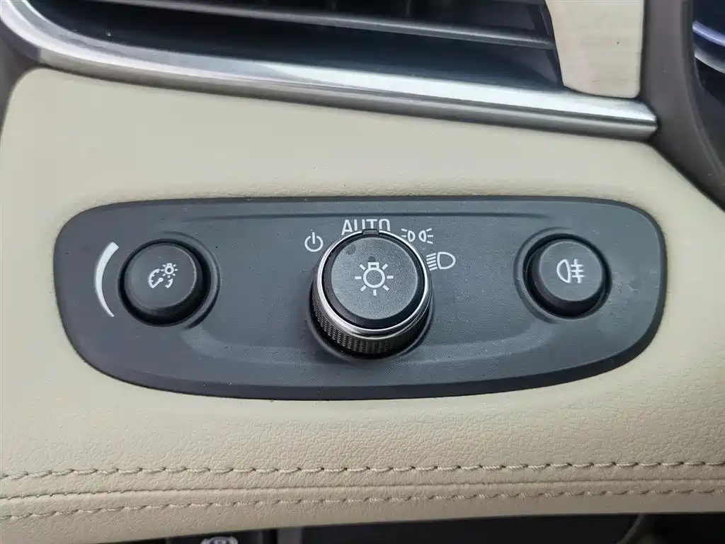 Buick LaCrosse 2019 — фото 21