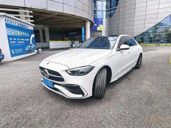 Mercedes-Benz C-Class 2024