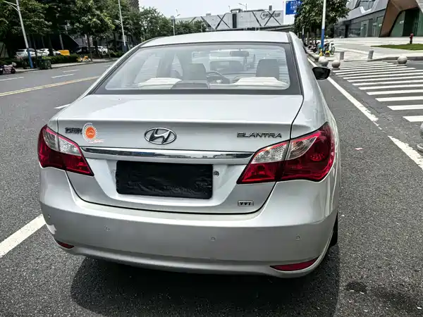 Hyundai Yuedong 2013